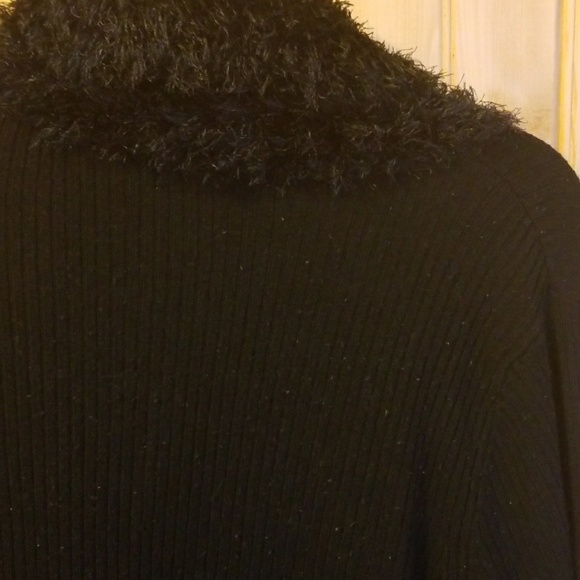 Sweater - Picture 3 of 3